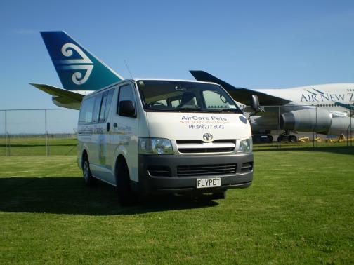 animal delivery van at air nz auckland airport